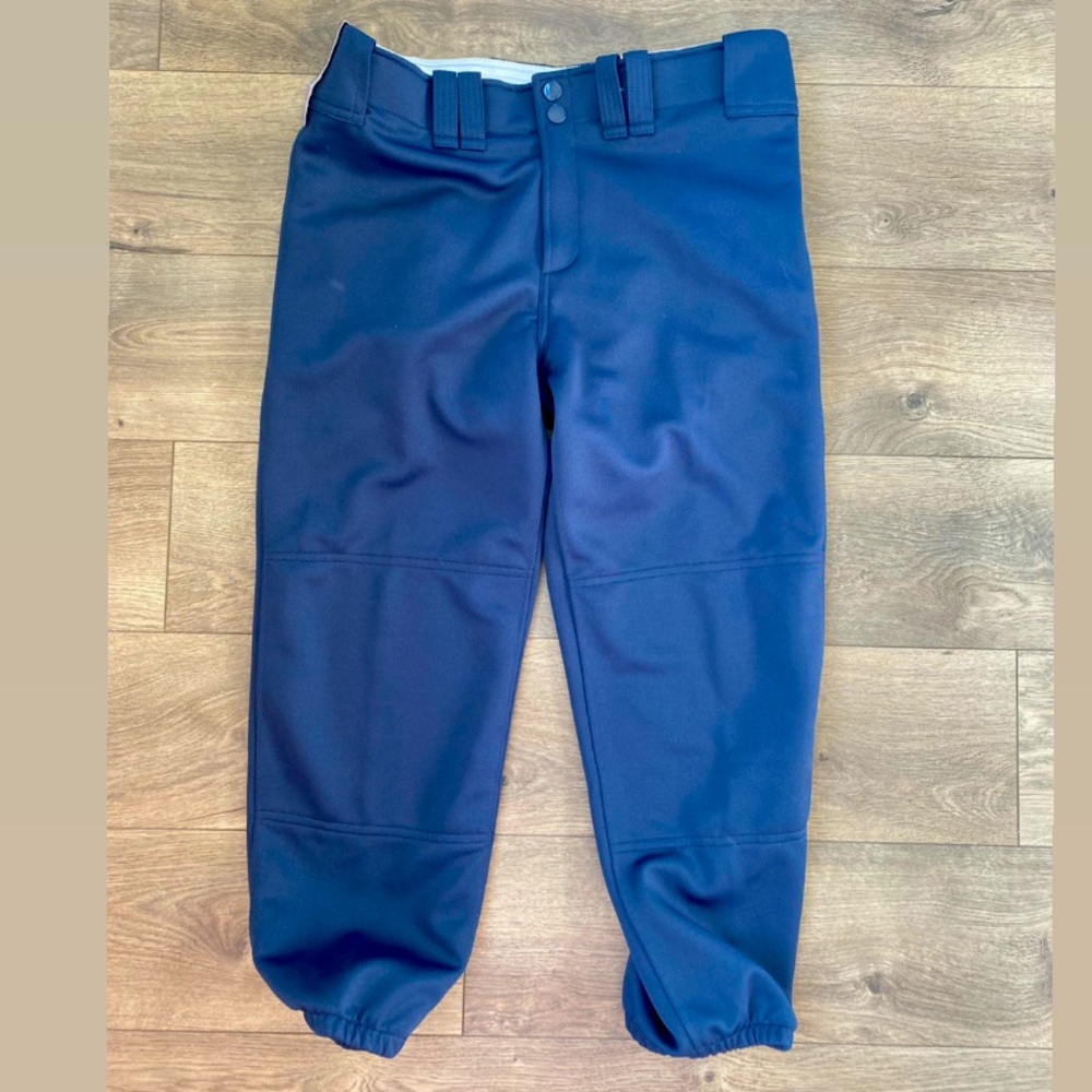 Brand new with tags Mizuno women’s softball pant